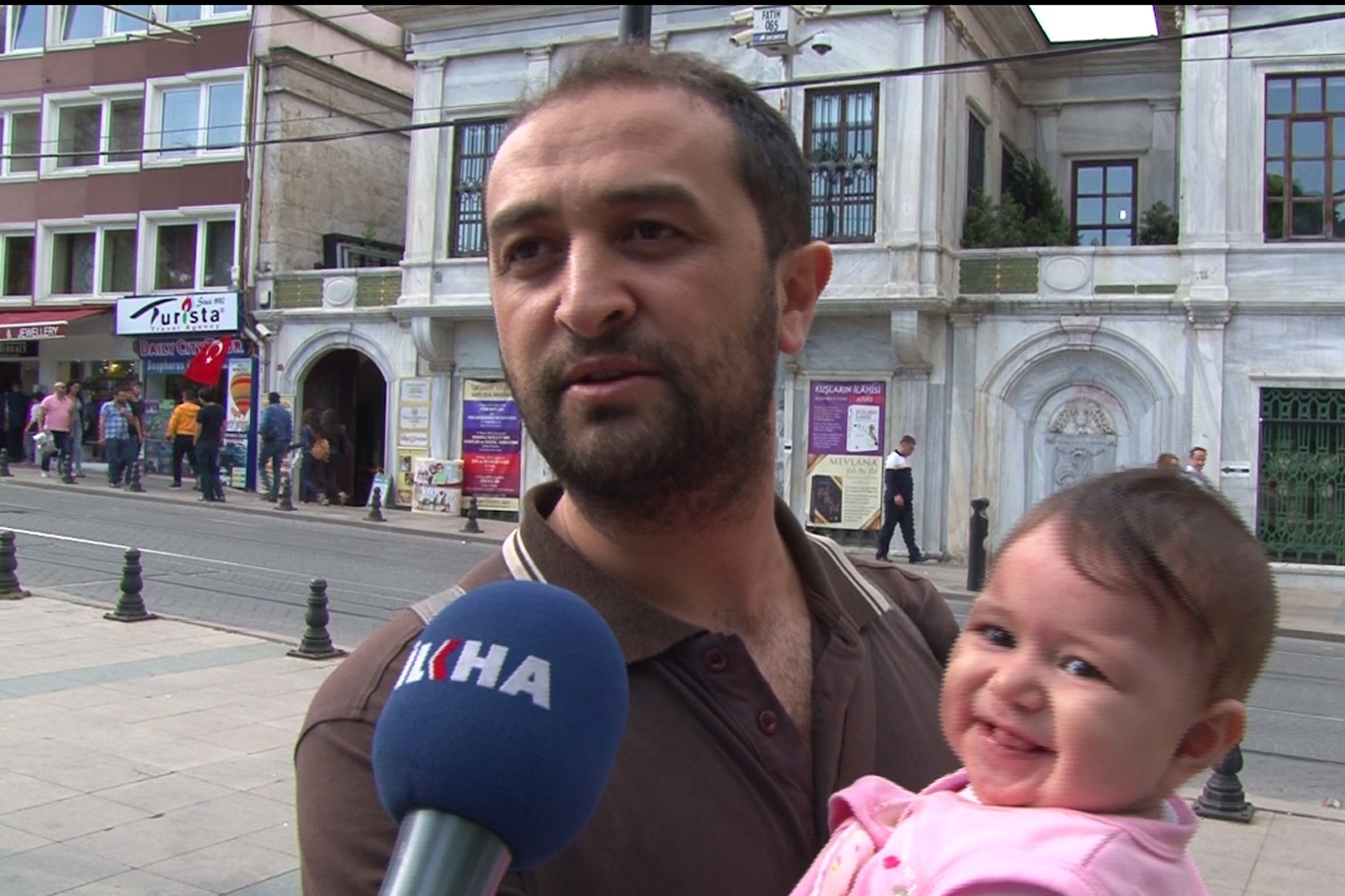İBB’ye ‘Ahlaksız reklamlara son ver’ çağrısı İBB’ye ‘Ahlaksız reklamlara son ver’ çağrısı